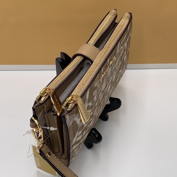 MICHAEL KORS LARGE DOUBLE ZIP WRISTLET WALLET CAMEL MULTI COLOR - Picture 3 of 13